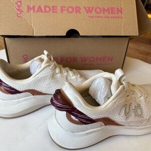 RYKA alyssum white  TRAINING SHOES w/ box like new size 6.5M